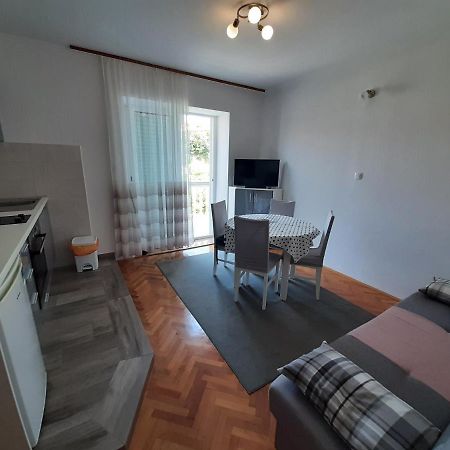 Bed and Breakfast Anka Bunic Rab Town Exterior foto