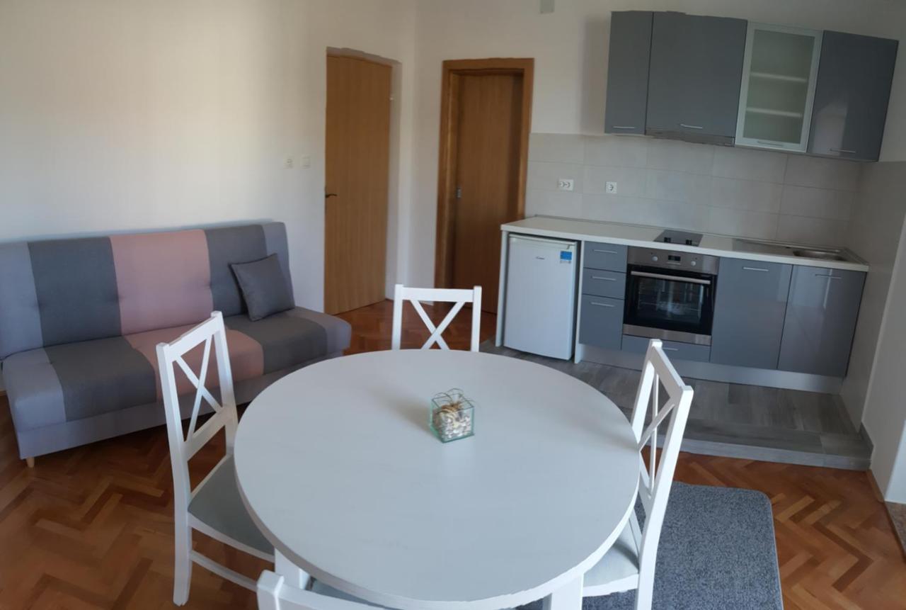 Bed and Breakfast Anka Bunic Rab Town Exterior foto