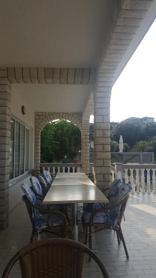 Bed and Breakfast Anka Bunic Rab Town Exterior foto