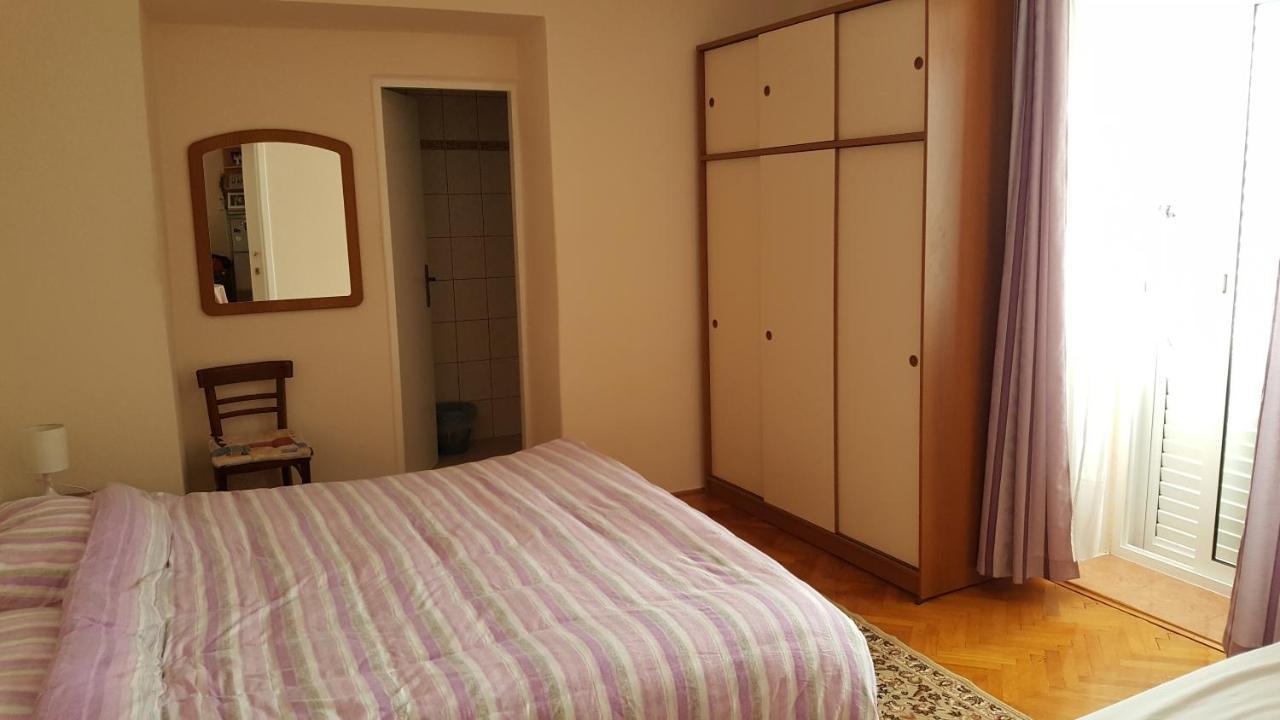 Bed and Breakfast Anka Bunic Rab Town Exterior foto