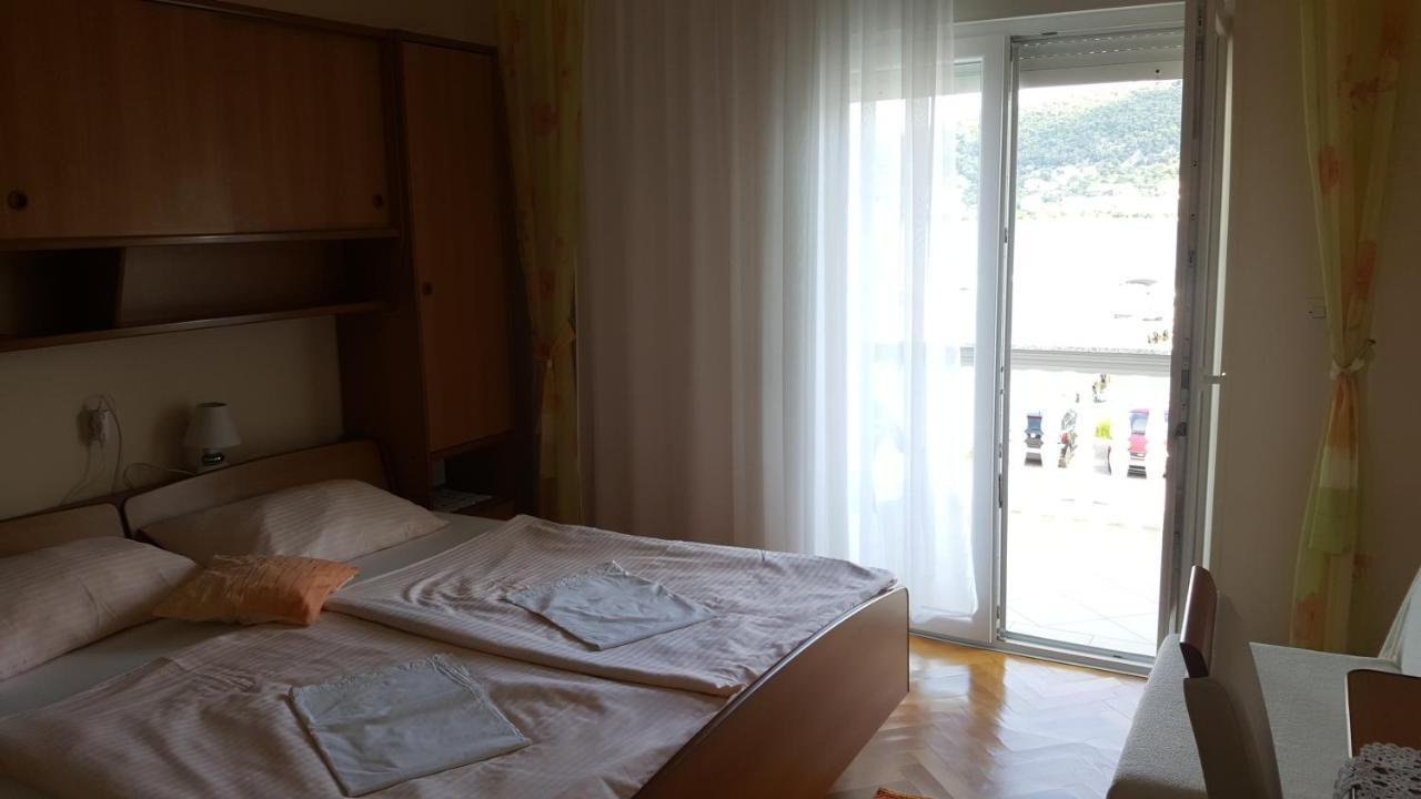 Bed and Breakfast Anka Bunic Rab Town Exterior foto