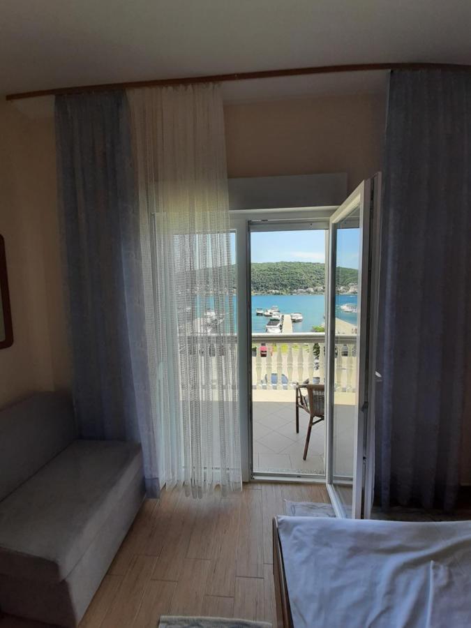Bed and Breakfast Anka Bunic Rab Town Exterior foto